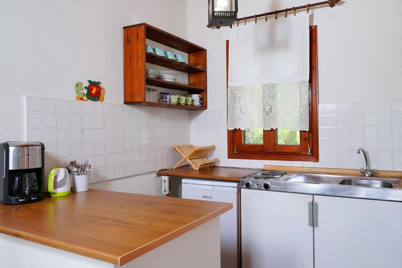 Giola Bungalows Sirines Astris Bagian luar foto