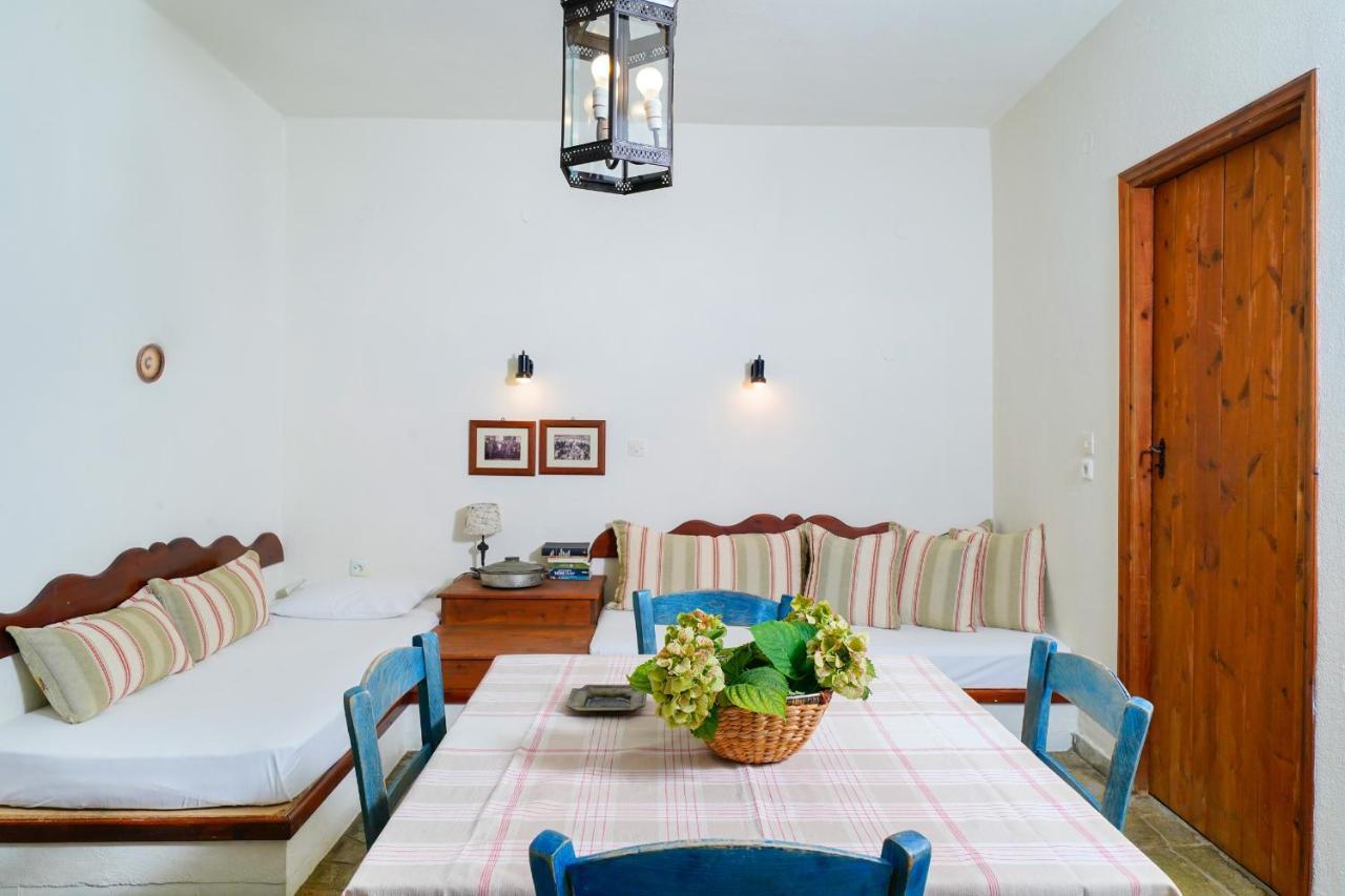 Giola Bungalows Sirines Astris Bagian luar foto