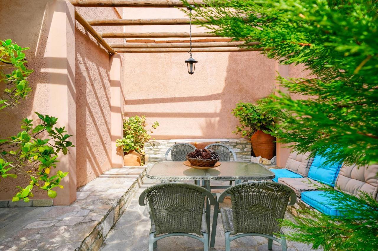 Giola Bungalows Sirines Astris Bagian luar foto